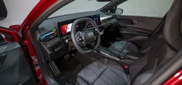 Renault Clio 6 apercu cockpit